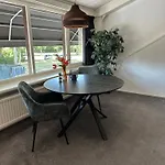 Guest house De Strandgaper 4*